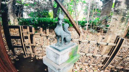 Guardian dog Shibuya Hikawa Shrine, a shrine in Higashi 2-chome, Shibuya-ku, Tokyo, JapanIts origin is very old, and according to the ``Hikawa Daimyojin Hosenji Temple Engi'' written in 1980, during Emperor Keiko's reign, when the prince of Japan