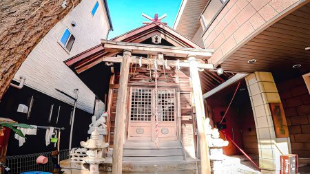 Magozo Inari Shrine is a shrine in Motoasakusa, Taito Ward, Tokyo.During the Tensho era (1573-92), Tokugawa Ieyasu had a man who called himself ``Magazon'' take the bridle of his horse and crossed the Abe River, but when he later looked for him, 