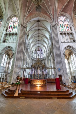 Téléchargez les photos : Cathédrale d'Auxerre Saint Etienne. Bourgogne France. - Date: 25 - 07 - 2023 - en image libre de droit