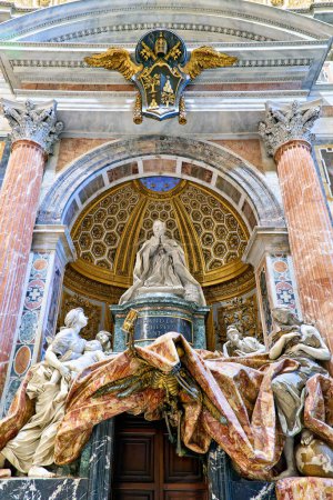 Foto de Roma Lazio Italia. Basílica de San Pedro en la Plaza de San Pedro. La Pieta 'de Miguel Ángel - Fecha: 05 - 11 - 2023 - Imagen libre de derechos