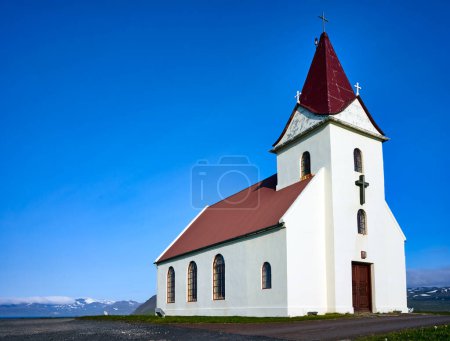Foto de Iglesia Ingjaldsholskirkja en Helissandur. Península de Snaefellsnes. Islandia - Fecha: 16 - 07 - 2023 - Imagen libre de derechos