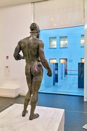 Foto de Reggio Calabria. Calabria Italia. El Riace Bronces en el Museo Nacional de Magna Grecia. Estatua B - Fecha: 25 - 08 - 2023 - Imagen libre de derechos