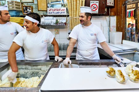 Téléchargez les photos : La Syrie. Bakdash, la meilleure crème glacée de Damas - Date : 26 - 06 - 2023 - en image libre de droit