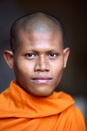 Foto de Retrato de un monje budista en Phnom Penh Camboya - Fecha: 01 - 01 - 2023 - Imagen libre de derechos