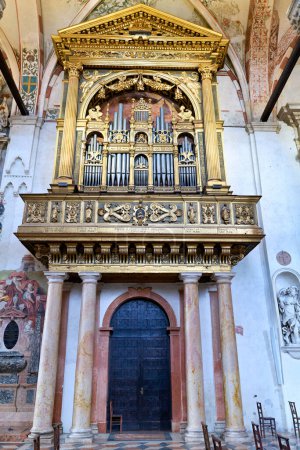 Téléchargez les photos : Vérone Vénétie Italie. La basilique Sainte-Anastasie - Date : 29 - 04 - 2024 - en image libre de droit