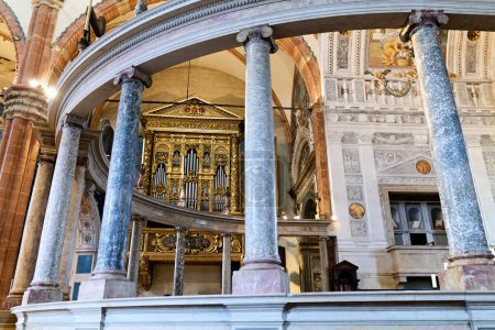 Téléchargez les photos : Vérone Vénétie Italie. Cathédrale de Vérone (Duomo di Verona). L'orgue - Date : 29 - 04 - 2024 - en image libre de droit