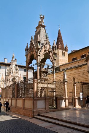 Foto de Verona Veneto Italia. Tumbas del Scaliger - Fecha: 30 - 04 - 2024 - Imagen libre de derechos