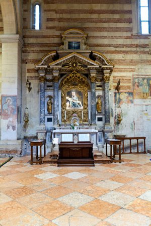 Foto de Verona Veneto Italia. Basílica de San Zenón - Fecha: 01 - 05 - 2024 - Imagen libre de derechos