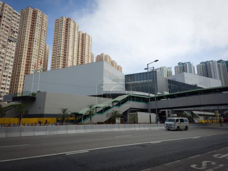 Téléchargez les photos : Hong Kong, Chine - 1er décembre 2023 : Vue d'ensemble du centre culturel East Kowloon en construction à Kowloon Hong Kong. - en image libre de droit