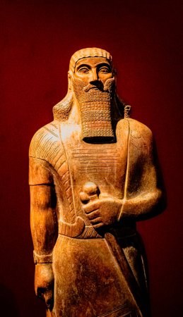 Téléchargez les photos : Mexico ; photo d'une réplique de la statue d'Ashurnasirpal II installée au Musée national des cultures du monde. - en image libre de droit