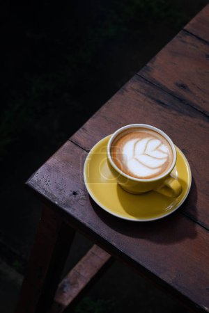 Elegancia Café: Estético café con leche Fotografía Ajuste para la promoción