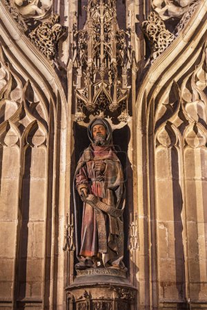 Téléchargez les photos : Statue à l'intérieur de la cathédrale Sainte-Cécile d'Albi, France - en image libre de droit