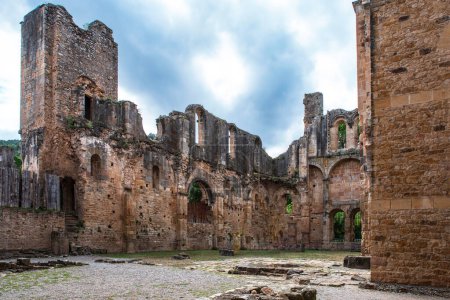 Ruine der Abtei Alet les Bains in Südfrankreich im Land der Katharer
