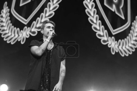Téléchargez les photos : Le chanteur Rayden se produit pendant le concert au WiZink Center de Madrid. 2 décembre 2023 Espagne - en image libre de droit