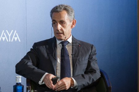 Foto de El ex presidente de la República Francesa Nicolas Sarkozy durante la presentación del libro 'Los años de las luchas', en el Hotel Mandarin Oriental Ritz, el 11 de diciembre de 2023 en Madrid, España - Imagen libre de derechos