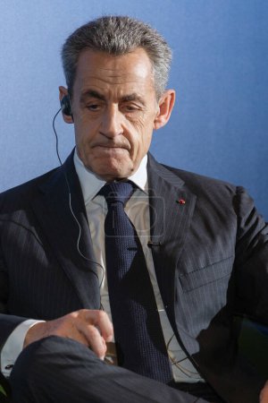 Téléchargez les photos : L'ancien président de la République Nicolas Sarkozy lors de la présentation du livre "Les années de luttes", à l'hôtel Mandarin Oriental Ritz, le 11 décembre 2023 à Madrid, Espagne - en image libre de droit