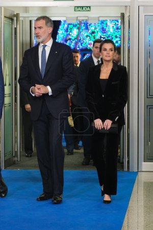 Téléchargez les photos : Le roi Felipe VI d'Espagne et la reine Letizia d'Espagne assistent au concert de clôture de la présidence espagnole de l'UE à l'auditorium national le 21 décembre 2023 à Madrid, Espagne. - en image libre de droit