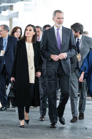 Téléchargez les photos : La Reine Letizia d'Espagne et le Roi Felipe VI d'Espagne inaugurent l'ARCO Art Fair 2024 à Ifema le 06 mars 2024 à Madrid, Espagne. - en image libre de droit