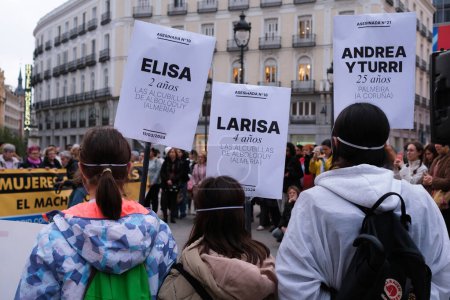 Photo for Feminist groups rally for the latest macho murders, at Puerta del Sol in Madrid, on 25 March, 2024 in Madrid, Spain. The Ministry of Equality has confirmed the sixth murder by male violence so far in 2024 - Royalty Free Image
