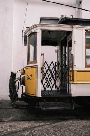 Téléchargez les photos : Musée du tramway de Porto. Museu do Carro Elctrico. Ancienne centrale électrique abritant un musée dédié à l'histoire du tramway à Porto. 2 avril 2024 Portugal - en image libre de droit