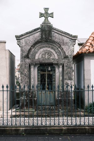 Téléchargez les photos : Vue de l'Agramonte Cemitrio à Porto 8 avril 2024 Portugal - en image libre de droit