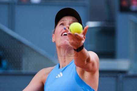 Téléchargez les photos : Caroline Wozniacki du Danemark lors du match du deuxième jour du Mutua Madrid Open à La Caja Magica le 24 avril 2024 à Madrid, Espagne. - en image libre de droit