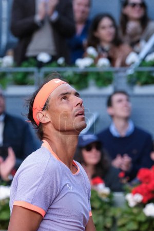 Téléchargez les photos : Rafael Nadal of Spain in action against Darwin Blanch on Day Three during their second round match of the Mutua Madrid Open at La Caja Magica on April 25, 2024 in Madrid, Spain - en image libre de droit