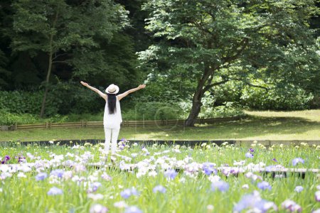 Foto de Hermosa mujer japonesa ver los iris - Imagen libre de derechos