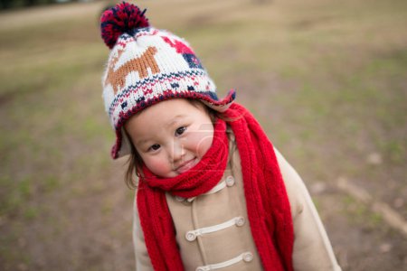 Téléchargez les photos : Fille pour profiter de l'hiver - en image libre de droit