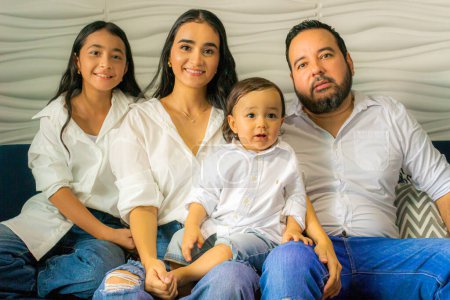 Kolumbianische Familie feiert Internationalen Familientag