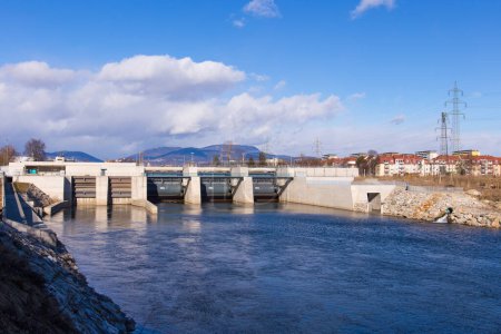 Foto de Vista de la central hidroeléctrica Puntigam en Graz, Austria - Imagen libre de derechos