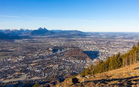Centro de Salzburgo visto desde la cumbre de la montaña de Gaisberg