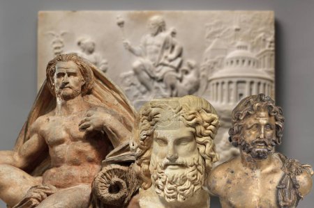 Darstellung authentischer Statuen des antiken Roms von Jupiter König des Himmels und Stammvater aller Götter. 