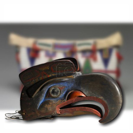 Máscaras Ceremoniales de Arte Nativo Americano en la Forma de un Águila
