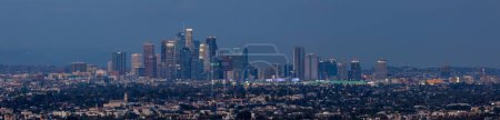 Téléchargez les photos : Los Angeles skyline au crépuscule de Baldwin Hills - en image libre de droit