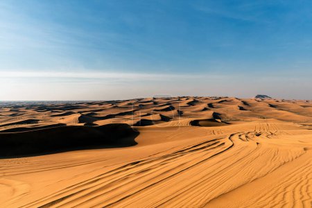 Das leere Viertel oder Rub al Khali - die größte Sandwüste der Welt in Dubai. Hochwertiges Foto