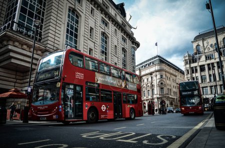 Foto de Red double-decker en Londres, Reino Unido. - Imagen libre de derechos