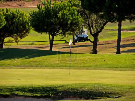 Téléchargez les photos : Le terrain de golf d'El Rompido, Huelva. Photo de haute qualité - en image libre de droit