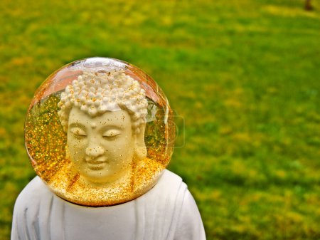 Téléchargez les photos : Tu ne peux pas dire non à un Bouddha. Photo de haute qualité - en image libre de droit