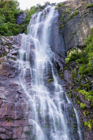 Foto de Yefe Waterfall, Puerto Varas, Los Lagos, Chile. Foto de alta calidad - Imagen libre de derechos