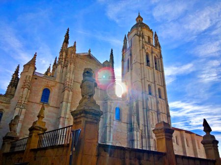 Foto de La hermosa catedral de segovia, España. Foto de alta calidad - Imagen libre de derechos
