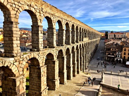 Foto de El hermoso acueducto romano de Segovia, España. Foto de alta calidad - Imagen libre de derechos