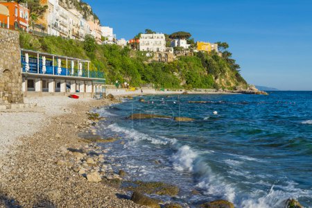 Foto de La maravillosa isla de Capri, costa amalfitana, bahía de nápoles, italia. Foto de alta calidad - Imagen libre de derechos