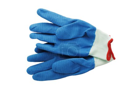 Un par de guantes de seguridad de trabajo recubiertos de caucho azul y blanco aislados sobre un fondo blanco.