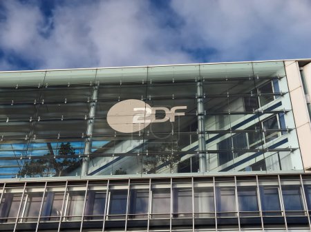 Téléchargez les photos : Construction de la station de télévision allemande ZDF à Hambourg en Allemagne - en image libre de droit
