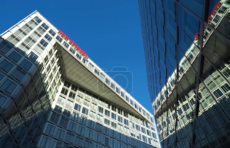 Foto de Arquitectura de Ericusspitze en Hamburgo con el edificio Spiegel - Imagen libre de derechos