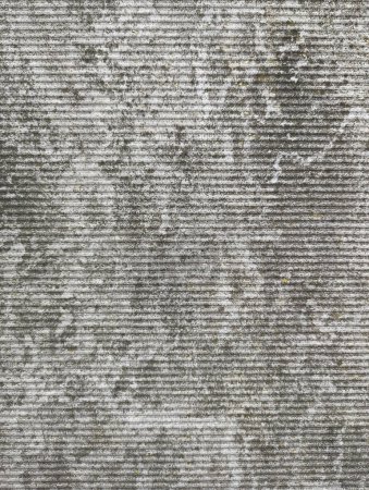 Téléchargez les photos : Fond, une texture de clôture en ciment nervuré avec des flammes de pluie et de lichen, grunge - en image libre de droit