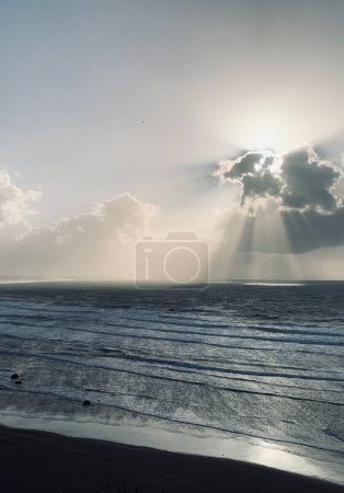Foto de Hermosa puesta de sol sobre el mar, Back Beach, Nueva Plymouth, Taranaki, Nueva Zelanda - Imagen libre de derechos