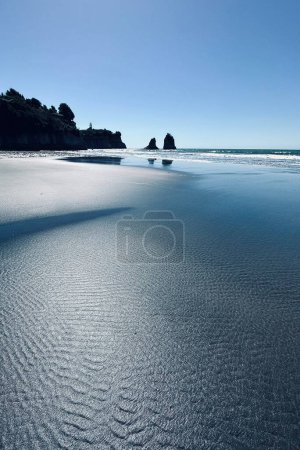 Foto de Playa y agua de mar, Onaero Beach, Taranaki, Nueva Zelanda - Imagen libre de derechos