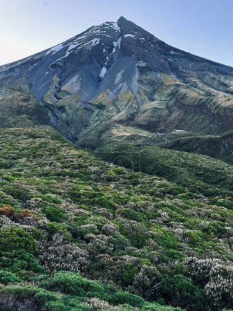 Téléchargez les photos : Magnifique paysage de montagne Mt Taranaki, parc national Egmont, Taranaki, Nouvelle-Zélande - en image libre de droit